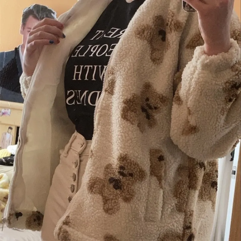 Capispalla estetica anni '90 Bianco Kawaii Abiti invernali Donna Cappotto spesso in lana di agnello Orso Felpe con zip oversize Manica lunga E-girl Top