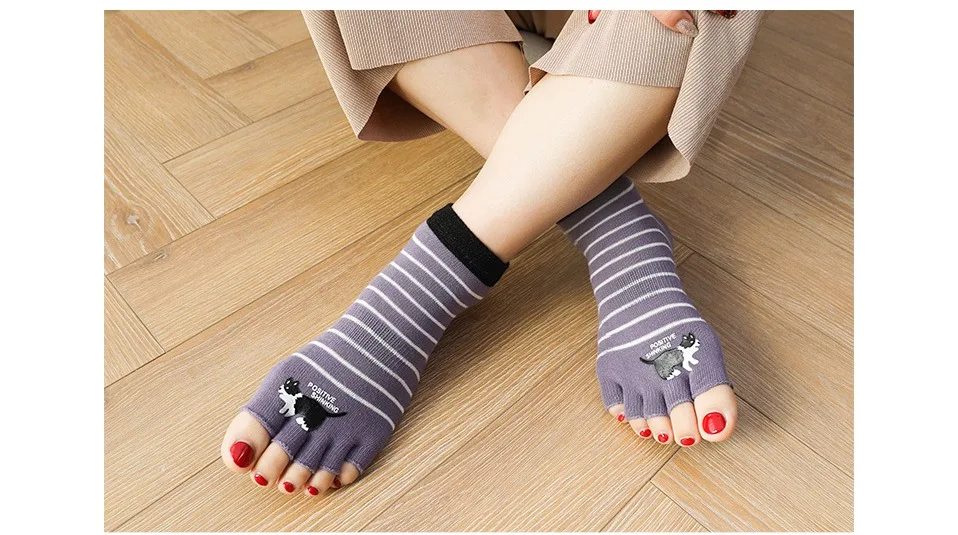 Frühling Herbst Fünf Finger Socken Frauen Mädchen Nette Katze Druck Offene Zehen Gestreiften Weben Ohne Knochen Knöchel No Show Socken EU 35-39 – Detail 7