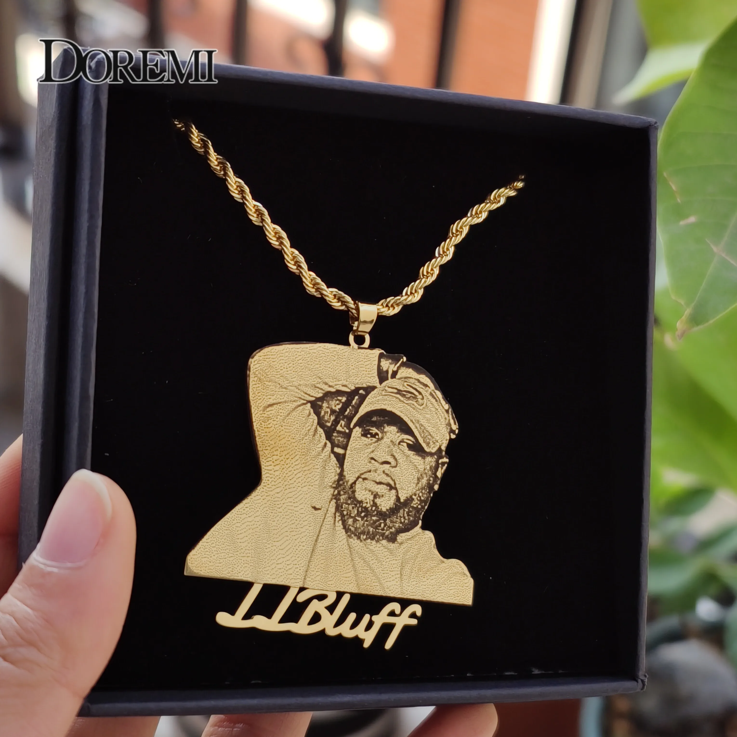 DOREMI Unique Custom Photo Necklace Custom Picture Nameplate Pendant Necklace for Kids Custom Memory Jewelry for Family Gifts