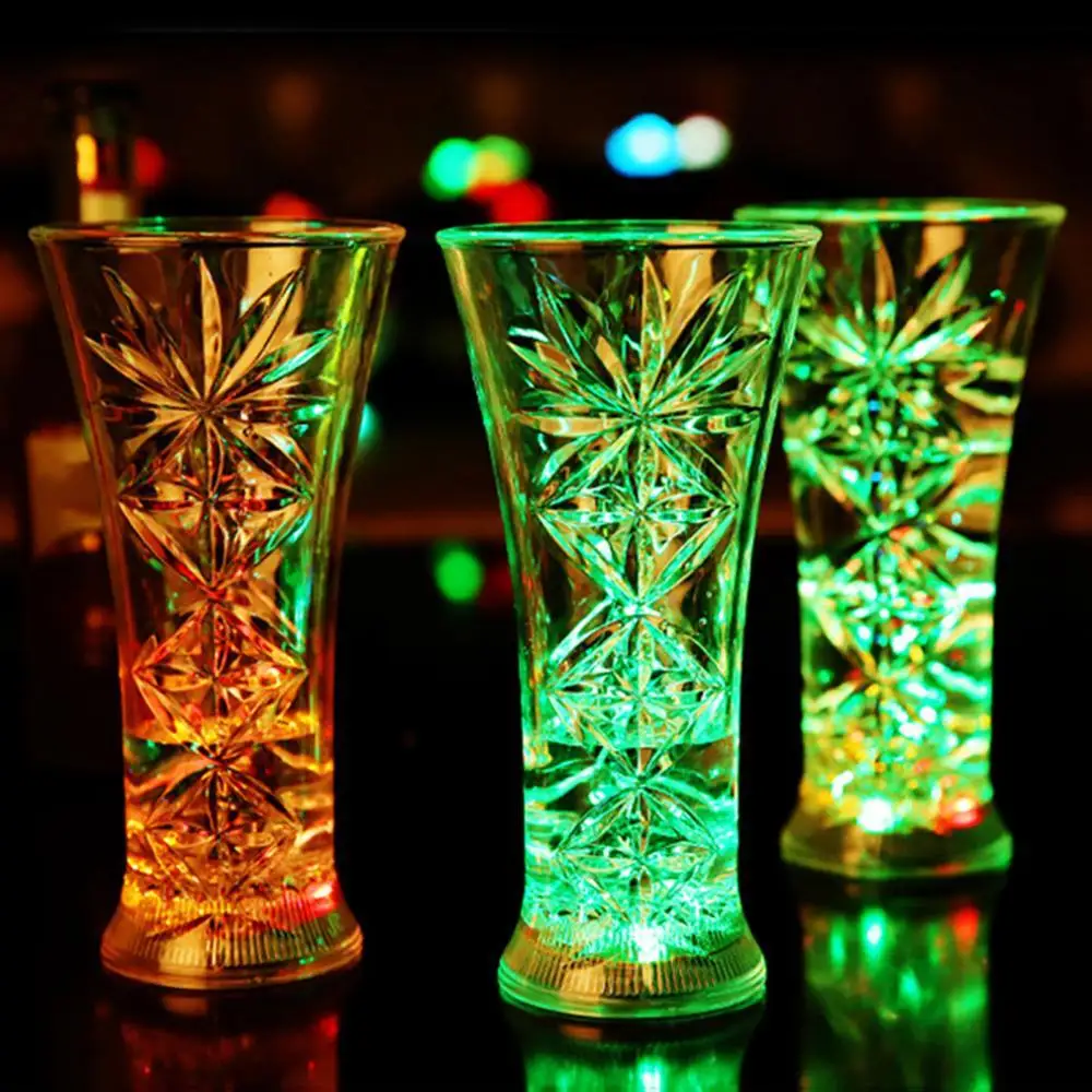 Hot Sales Snowflake LED Flashing Color Change Water Activated Light up Beer Whisky Cup Mug