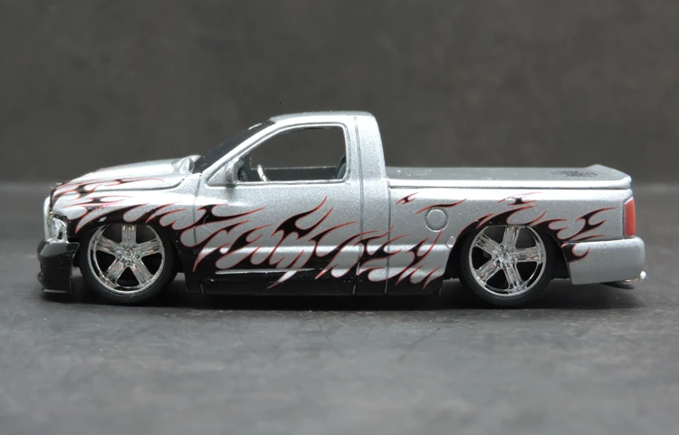 

1/64 New Special Die-casting Metal Beauty Series Customization Personality Pickup Model Furniture Display Collection Toys For