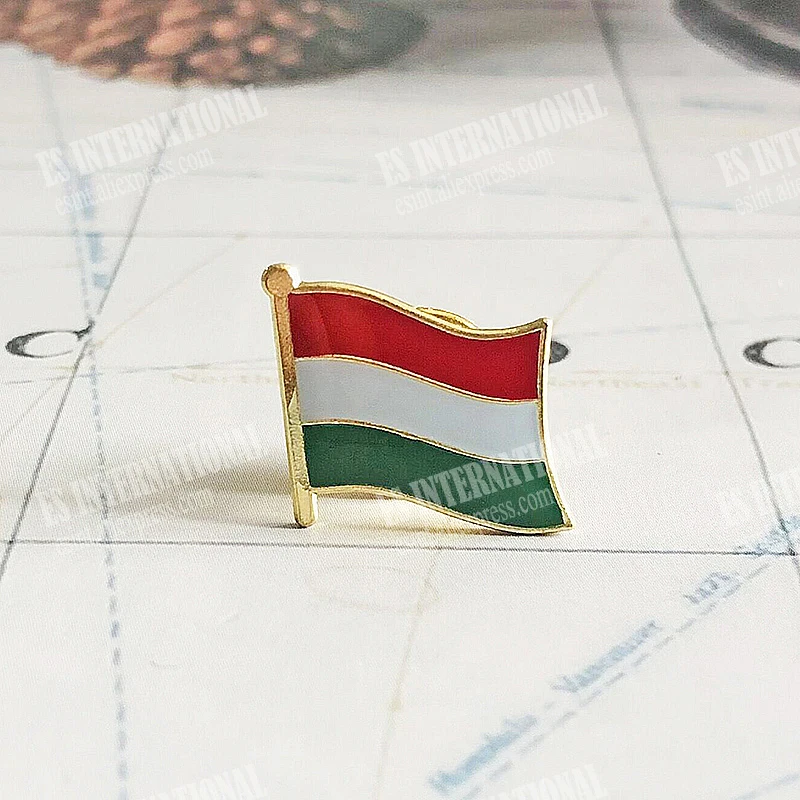 

Hungary National Flag Lapel Pins Crystal Epoxy Metal Enamel Badge Paint Brooch Souvenir Suit Personality Commemorative Gifts