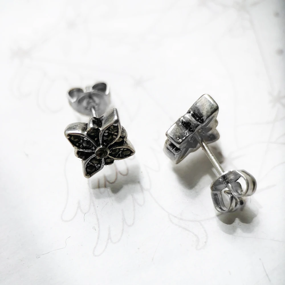Ohrstecker Markasit Schwarzer Stern, europäischer Stil, glamouröser modischer Goldschmuck für Frauen, Geschenk aus 925er Sterlingsilber – Detail 5