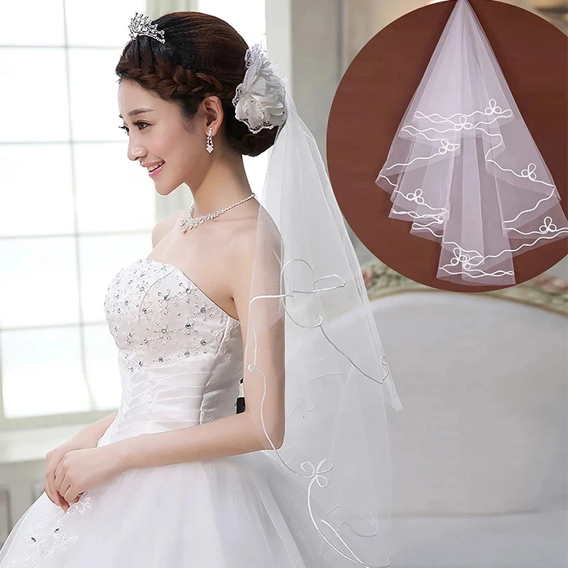 Women Gifts Elegant Classic Wedding Dress Accessories Simple One Layer Red White Lace Edge Short Bridal Veils