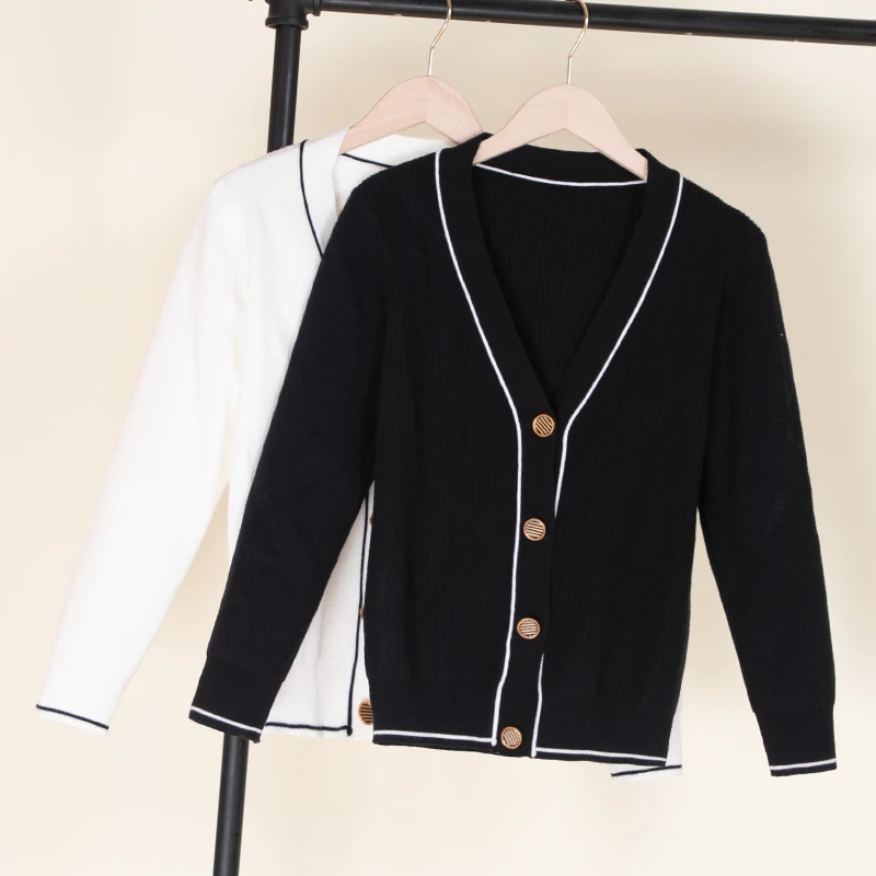 Tricot Knitted Ladies Sweaters Black Cardigan Female Clothing Women's Coat Spring 2024 Blouses Crochet Top Outerwear Cropped