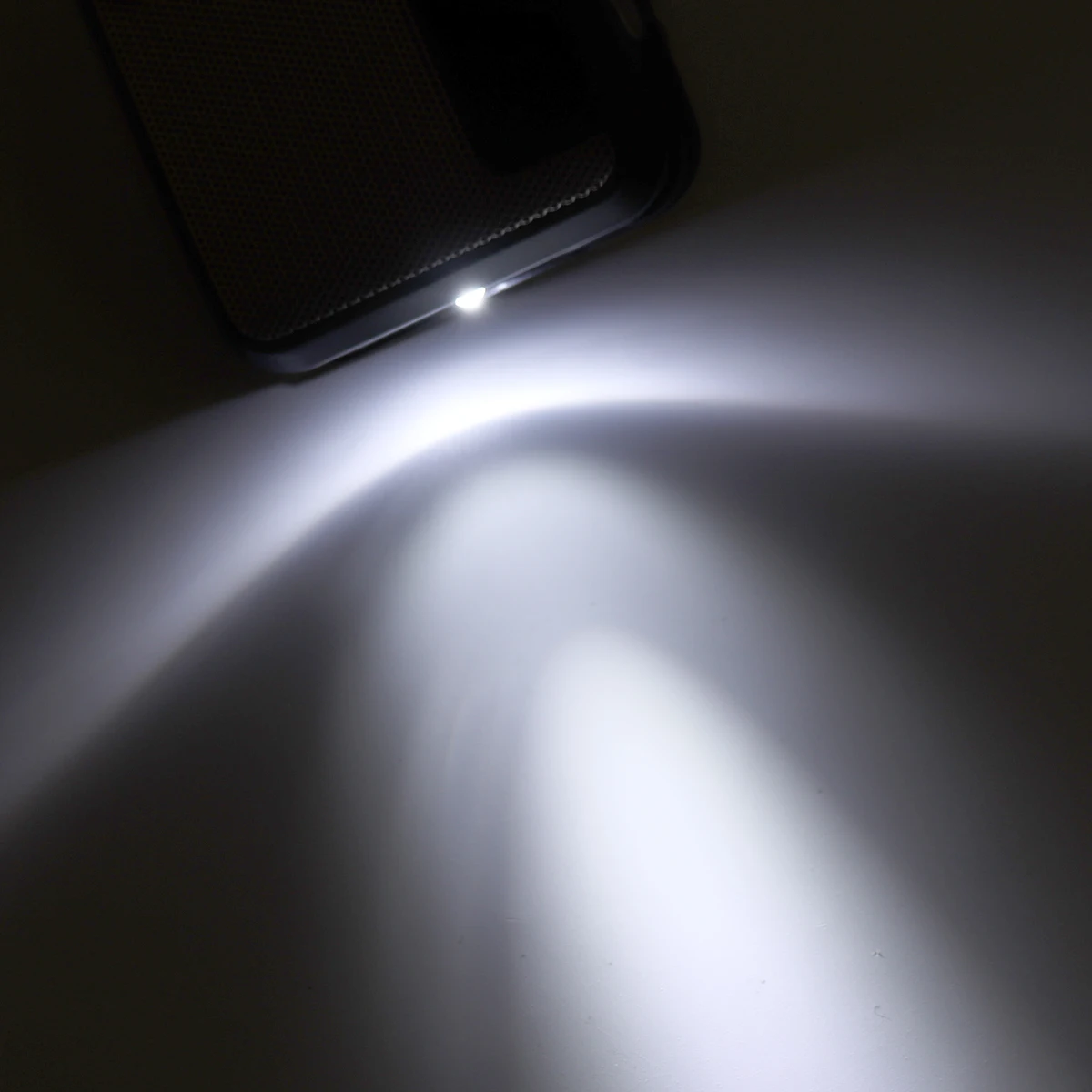 Altoparlante Radio FM USB portatile ipcollton T60 con Display a LED Subwoofer lettore musicale MP3/lampada torcia/verifica denaro per casa/esterno