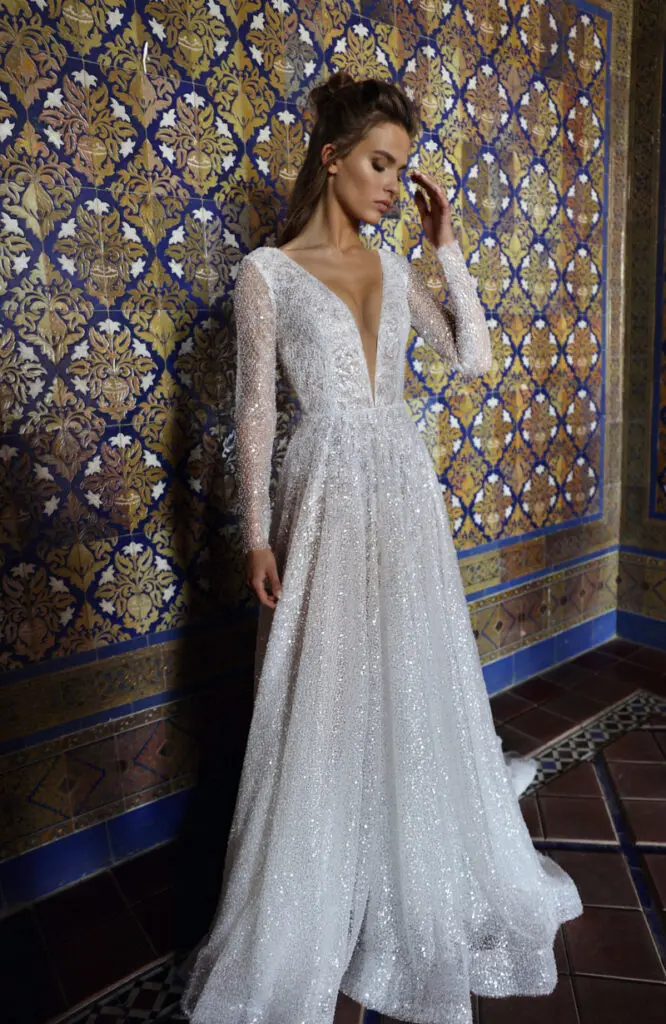 Glitter Sequined Line suknie ślubne świecący głęboki dekolt z długim rękawem suknie ślubne Backless Boho szaty de mariée