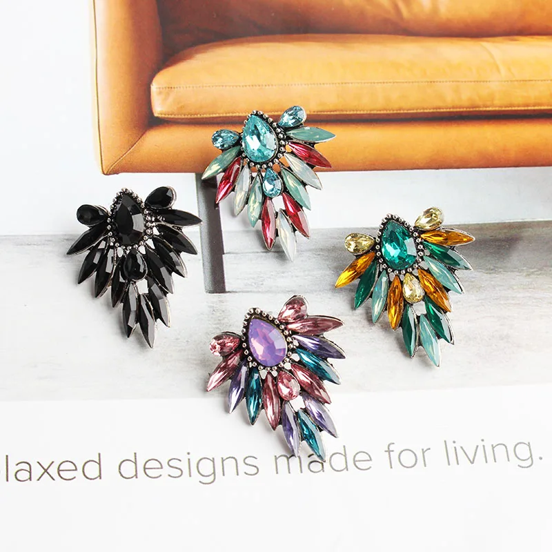 LUBOV New Fashion Colorful Rhinestone Earrings Women Bohemian Geometric Stud Earring Accessories