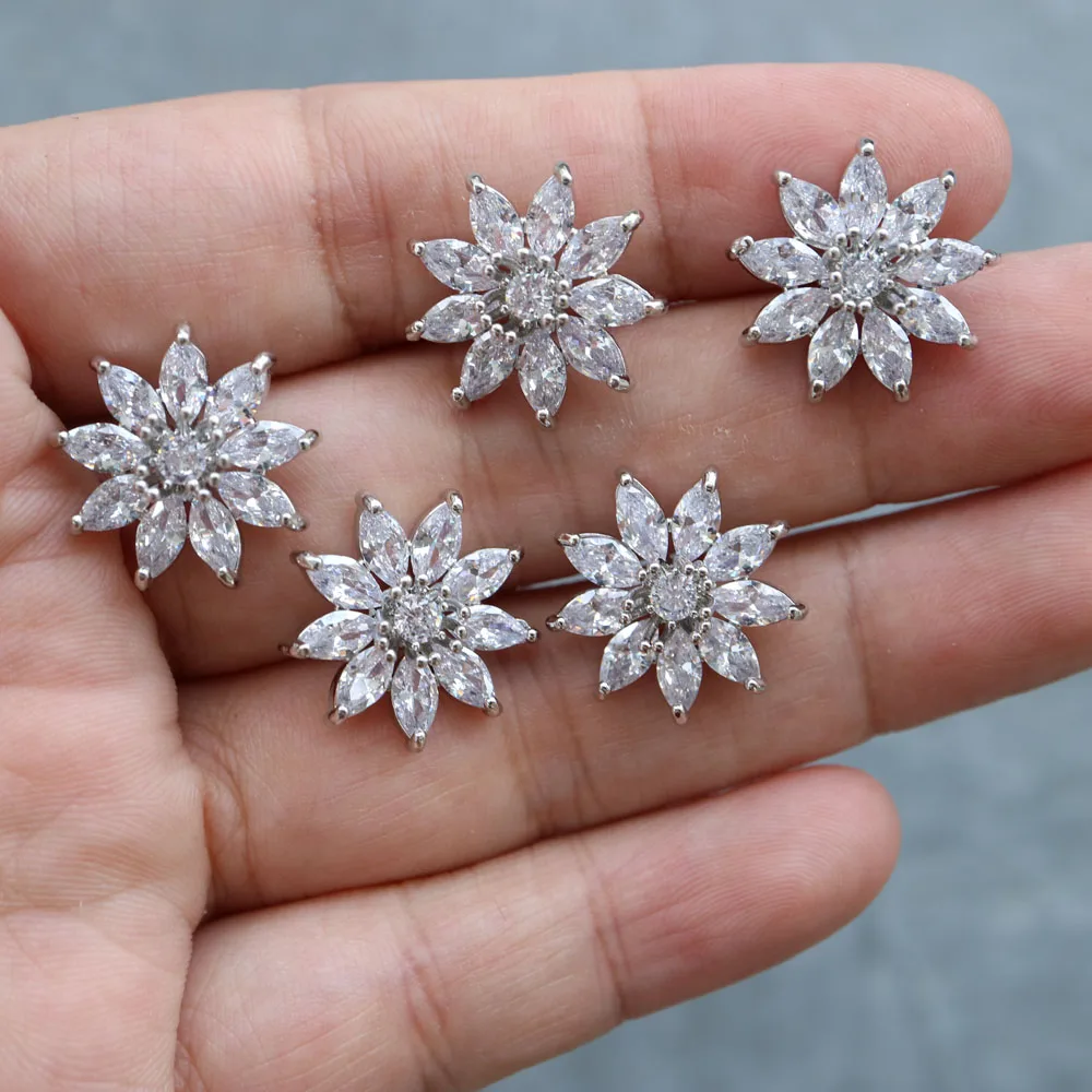 5pcs/lot Shining crystal flower buttons Cubic zirconia button for shirt Decorative CZ sewing buttons for cashmere Knit cardigan