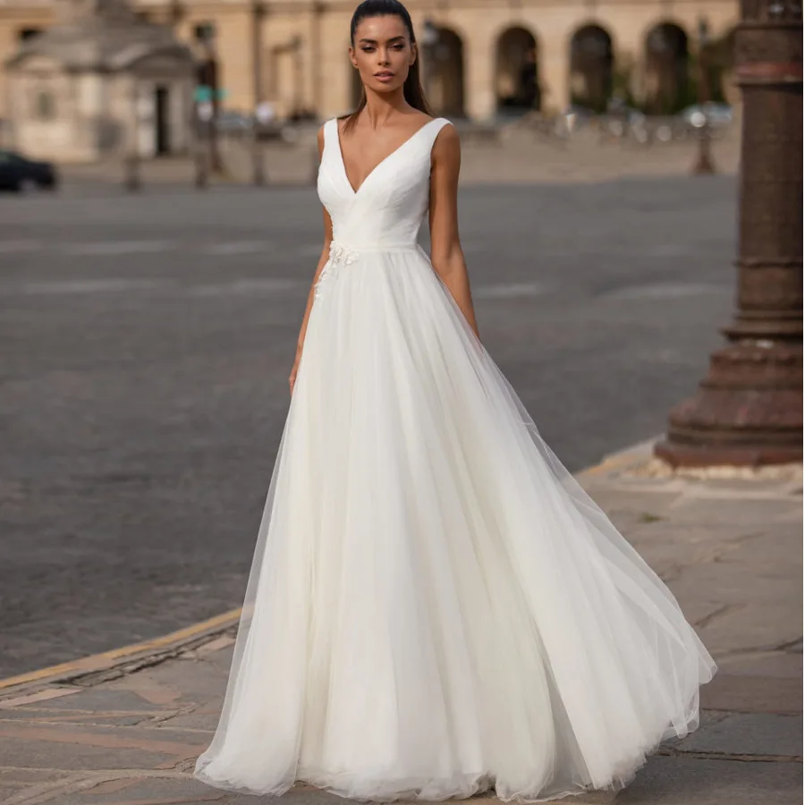 Abito da sposa leggero scollo a v profondo Sexy 2021 nuovi abiti da sposa di lusso principessa A-line in pizzo semplice Robe De Marie Plus Size