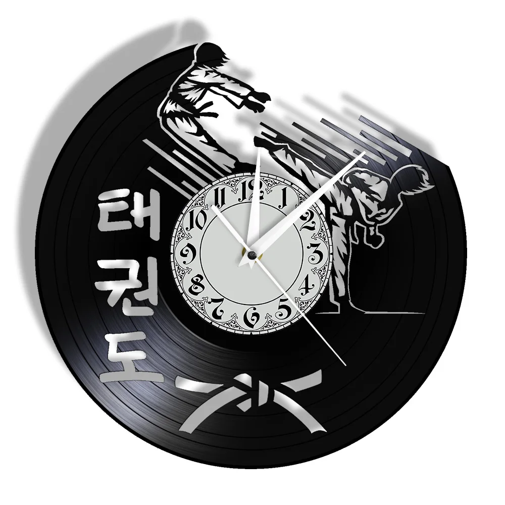 Kickboxing Karate Guys Vinyl Record Wall Clock Fighting Sports Kung Fu Watch Korean Martial Art Taekwondo Karate Club Wall Decor