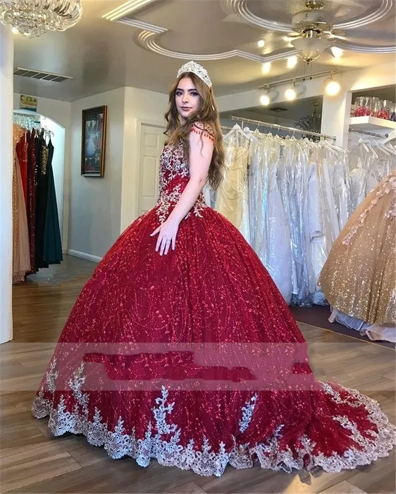 Abito da ballo con perline rosso abiti Quinceanera Appliques dorate dolce 16 abito abiti da spettacolo vestido de 15 anos ol quinceol era