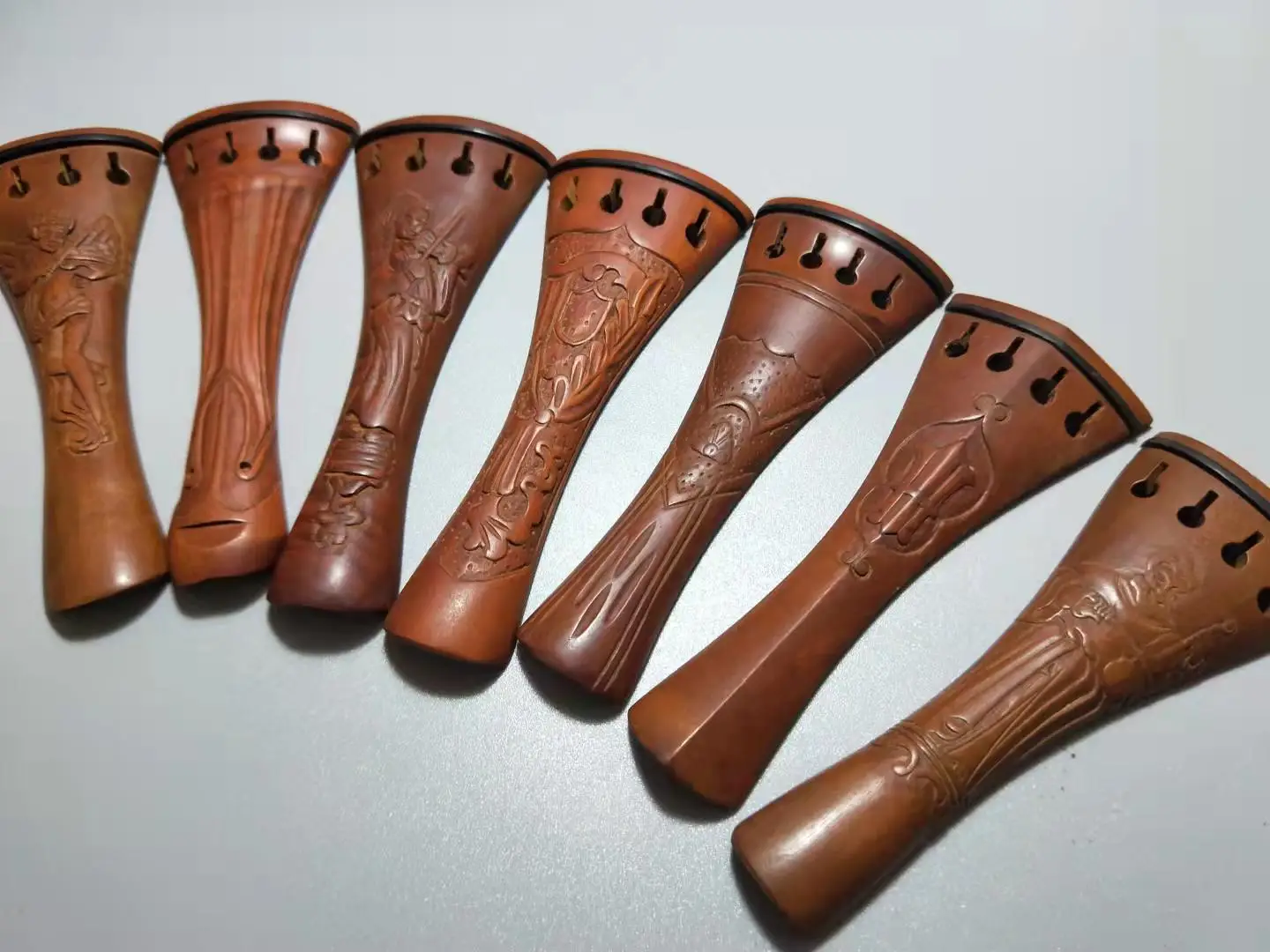 1PC Violin Tail Piece 4/4 With Nylon Tail Gut Carved Jujube Tailpiece