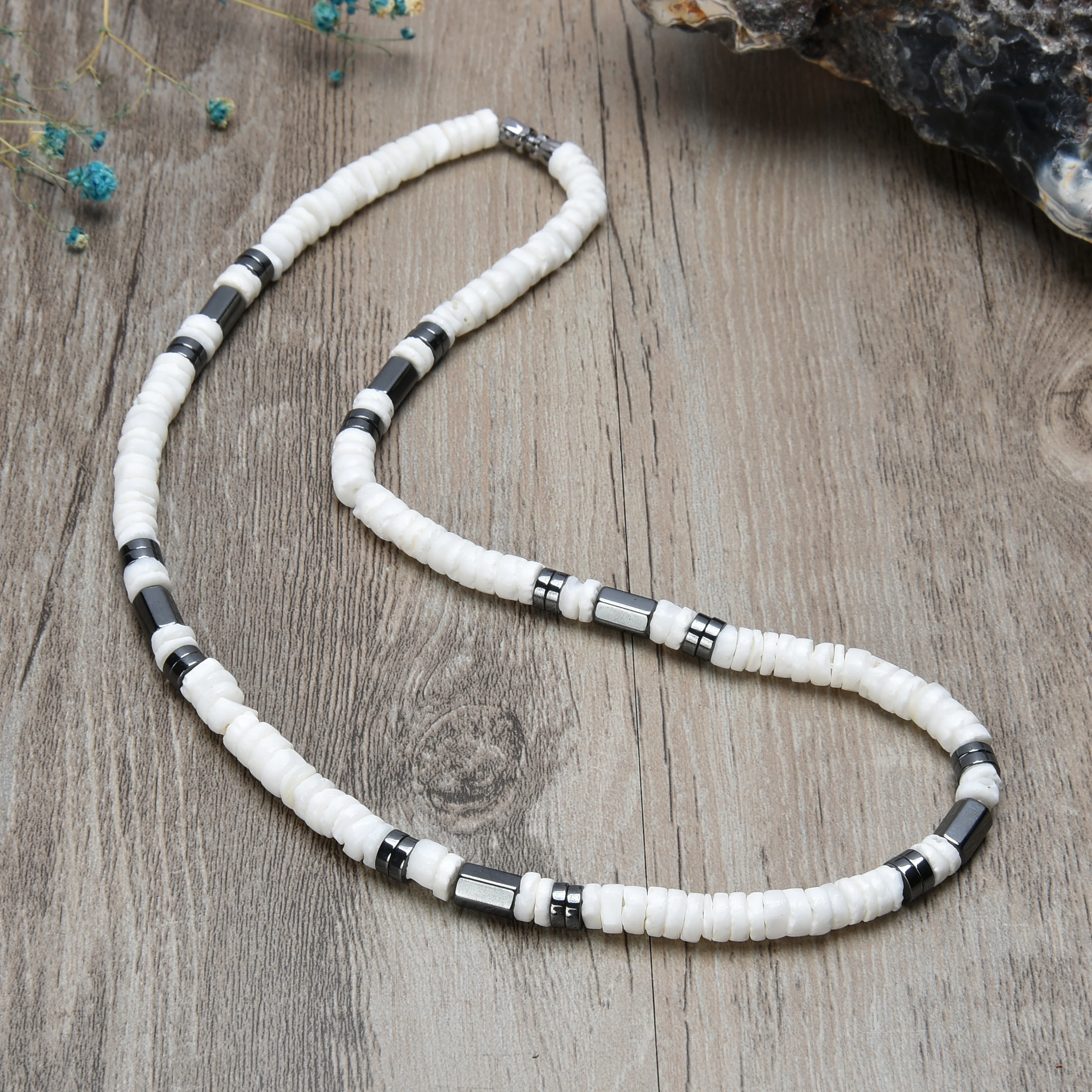 2021 White Bohemian Surfer Necklace Men's Natural Shell Fashion Necklace Women's Tribal Jewelry Girlfriend Gift for him.