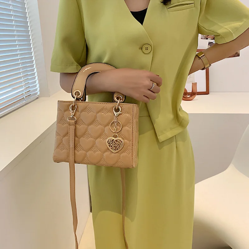 Luxury Brand Handbag Female Famous Designer High Quality Patent Leather Women\'s Tote Bag Peach Heart Shoulder Messenger Bag