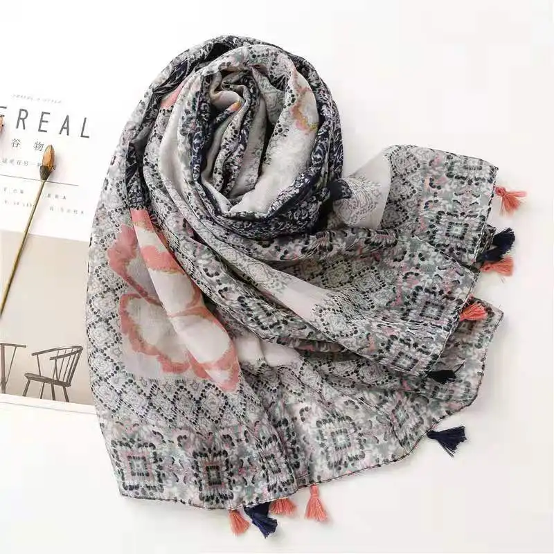 2021 New Fashion Vintage Flower Print Tassel Scarf Shawls Long Soft Floral Scarves Hijab Wrap