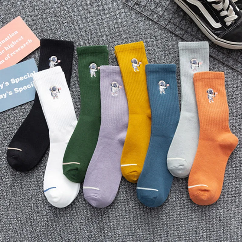 2020 Fashion Harajuku Spring and Autumn Unisex Socks Korea Fun Embroidered Astronaut Couple Socks Happy Woman Socks