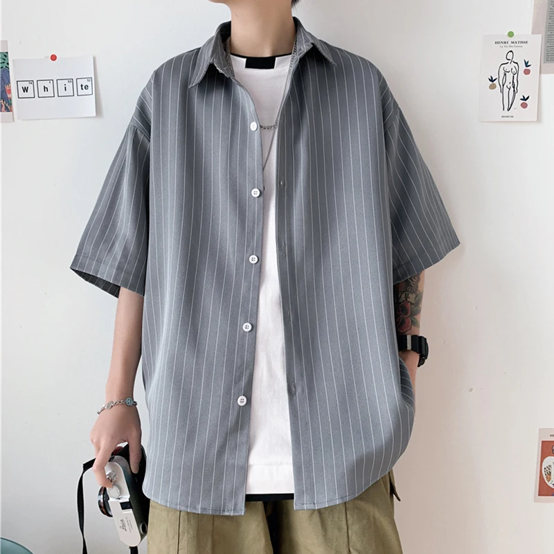 

Ruffian handsome black collared shirt men's summer casual loose Vertical Stripe shirt Short Sleeve Korean fashion handsome coat