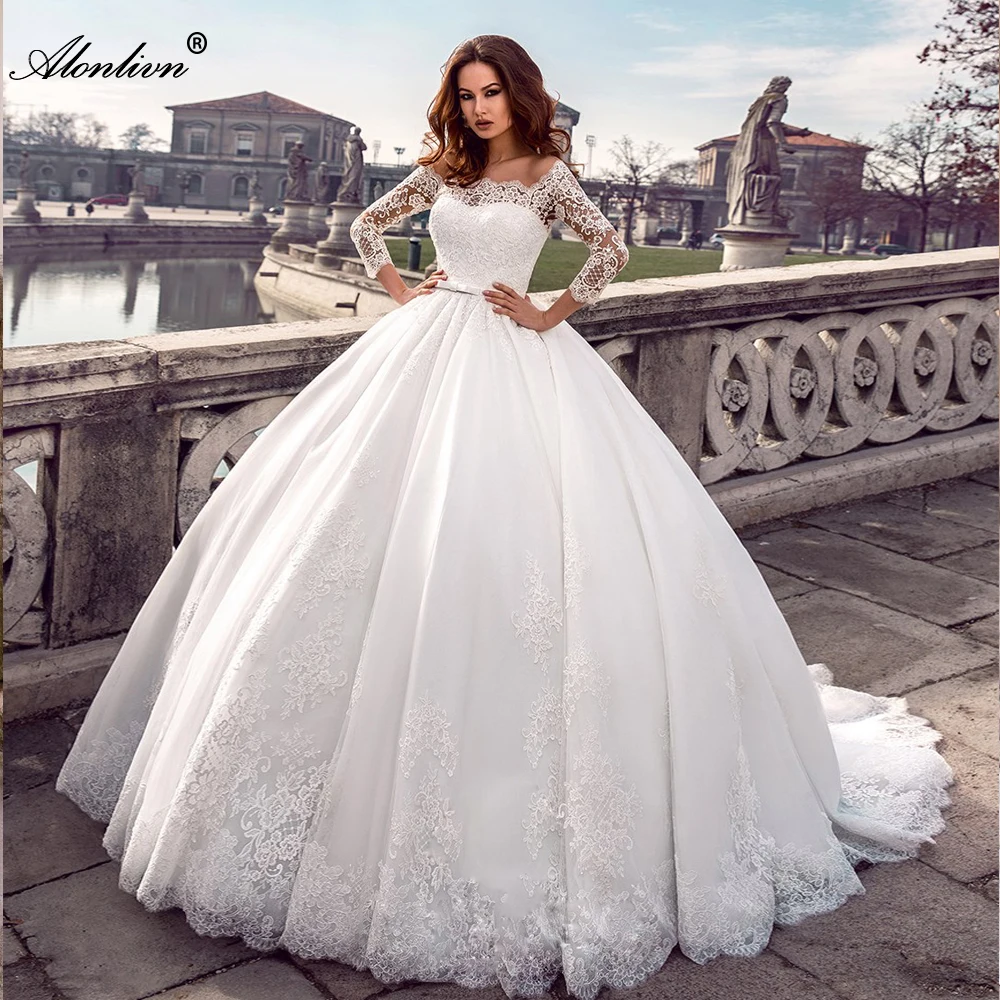 Alonlivn Lustrous Tulle Boat Neck Ball Gown Wedding Dresses Three Quarter Elegant Princess Bridal Gowns With Appliques Lace