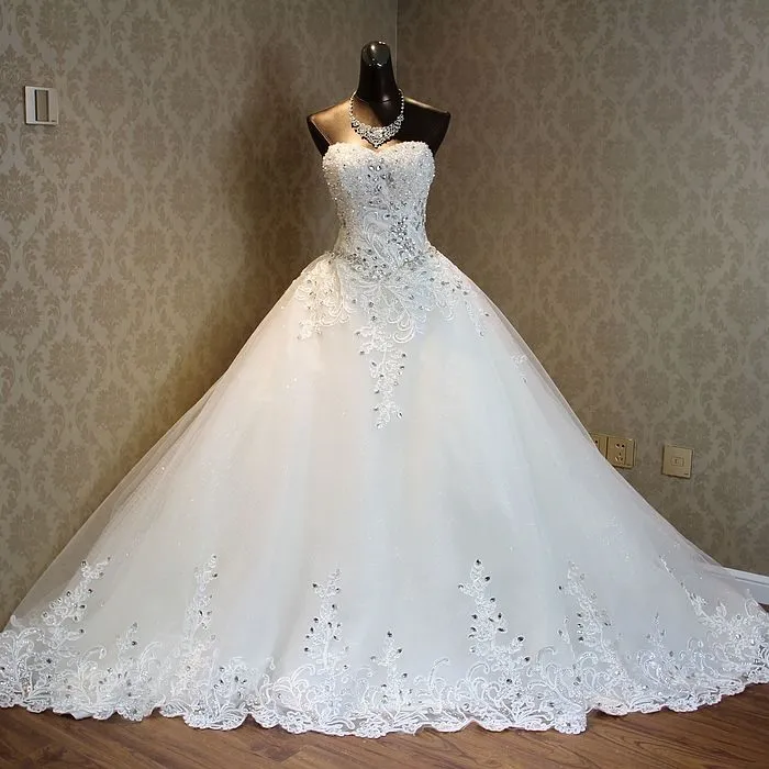 2025, elegantes Spitzenhochzeitskleid in Übergröße, trägerlos, Kristall, A-Linie, Brautkleider, Vestido De Noiva, individuelle Robe De Mariage