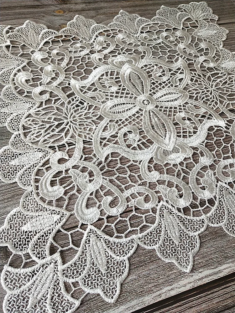 Nappe moderne en dentelle blanche soluble dans l\'eau, broderie évidée, sensation de couverture de gril de table, dîner, thé, Noël, décor de mariage,