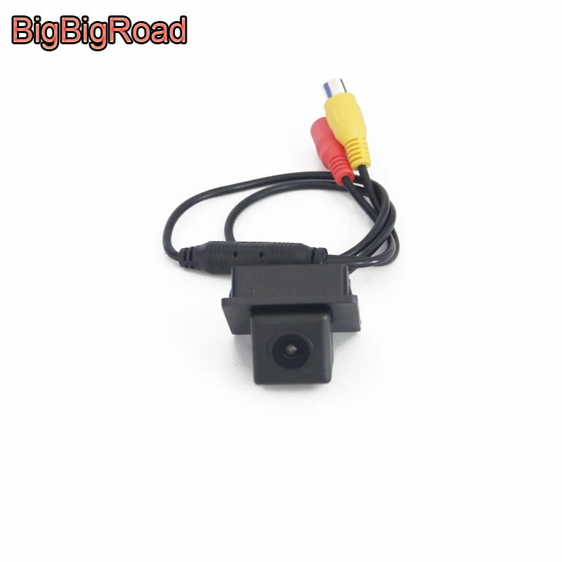 BigBigRoad Car Rear View Backup Parking CCD Camera Night Vision For Cadillac SRX GMC Terrain 2010-2012 2013 2014 2015 2016 2017