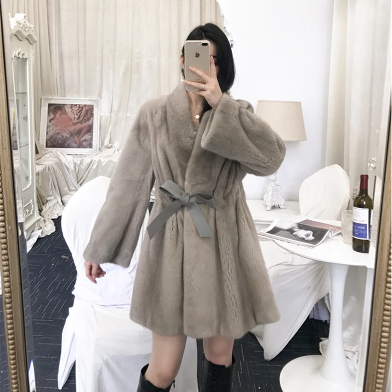 

Real Natural Mink Whole Fur Women Long Coat with V-neck Winter Thick Warm Female Mink Fur Jacket