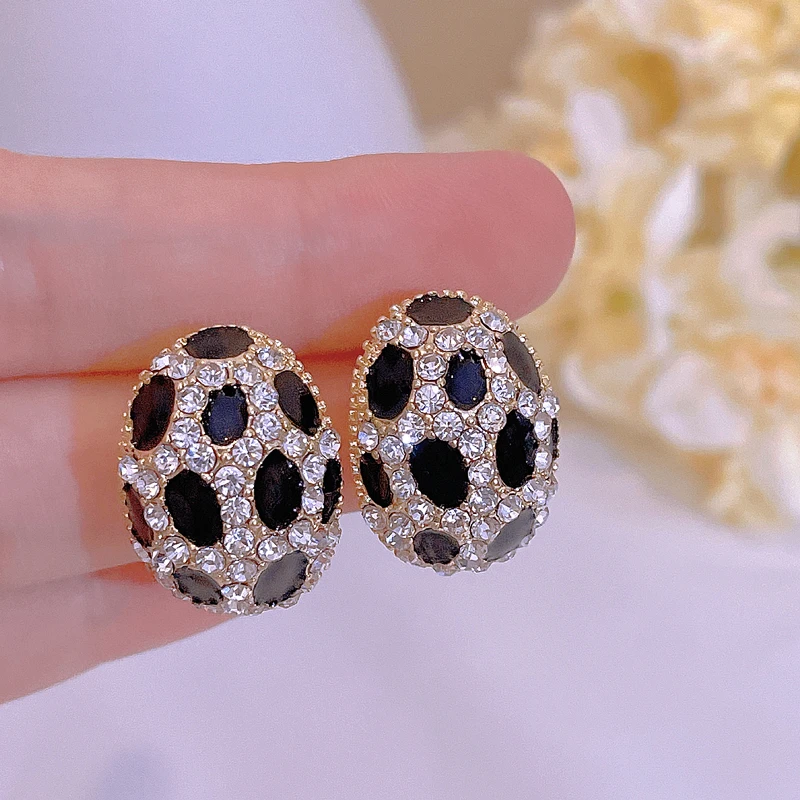 Classic Trendy Geometric Crystal Stud Earrings for Women Luxury Shiny Full Rhinestone Stud Earrings Wedding Party Jewelry Gifts