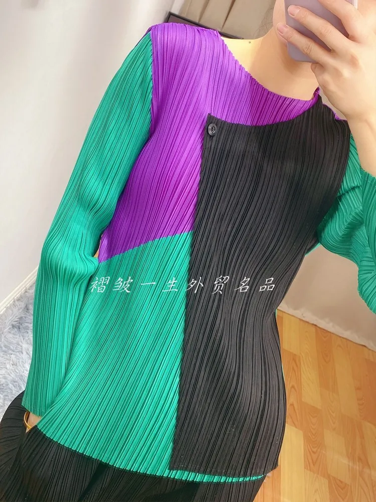 Changpleat Autumn New Miyak Pleated woman tshirts Tops Fashion color-blocking long-sleeved round neck buckle Female T-shirt Tide