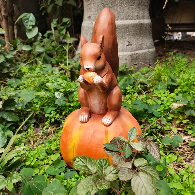 

Outdoor Simulation Squirrel Pumpkin Resin Sculpture Garden Landscape Ornaments Crafts Courtyard Villa Lawn Figurines Decoration