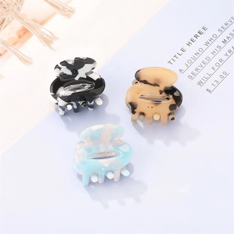 Korean Hair Clips for Women Hair Claw Simple Elegant Hollow Out Small Claw Clip Girls Hair Clips Hair Barrettes Hair Accessories