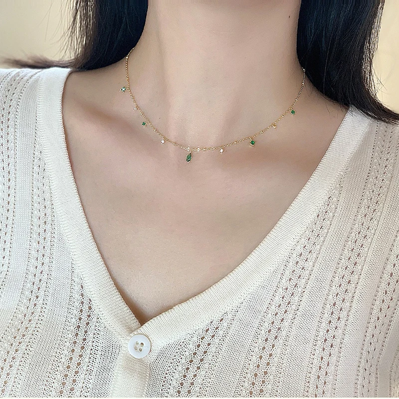 XIYANIKE Retro Emerald Inlaid Rhinestone Necklace Female Simple Temperament Exquisite Silver Color Clavicle Chain Oжерелье Gift