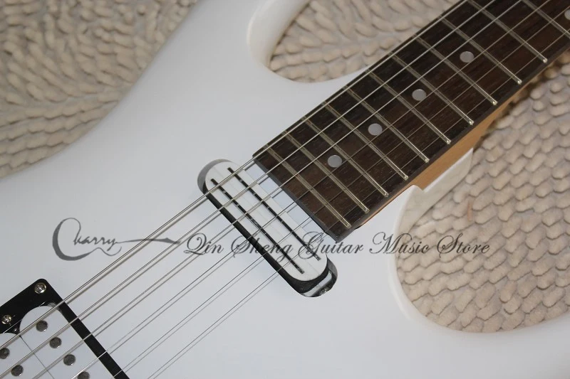 custom-made 6 string electric guitar,ultra-thin pgm white guitar,dual-track pickup,tremolo bridge