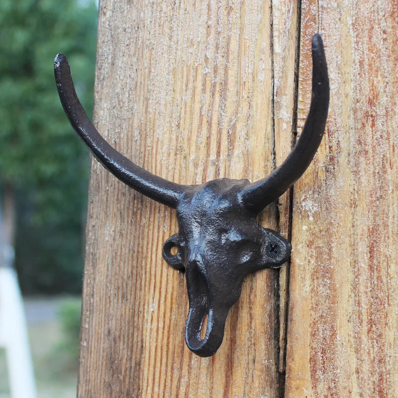 Vintage Bull Head Cast Iron Wall Hook With 2 Hangers American Country Farm Accents Home Garden Decor Wall Mounted Keys Hooks