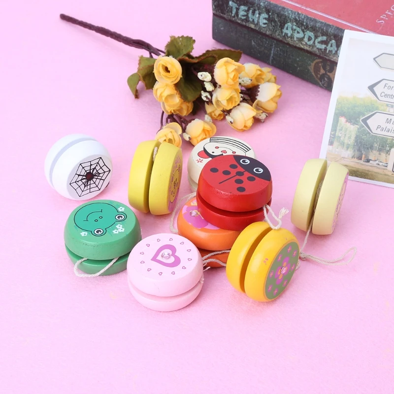 Cute Animal Print Wooden Yoyo Toys Ladybug Toy Kids Yo-Yo Creative Cartoon frog Yo Yo Toys for Children 5cm Wooden Yo Yo Ball