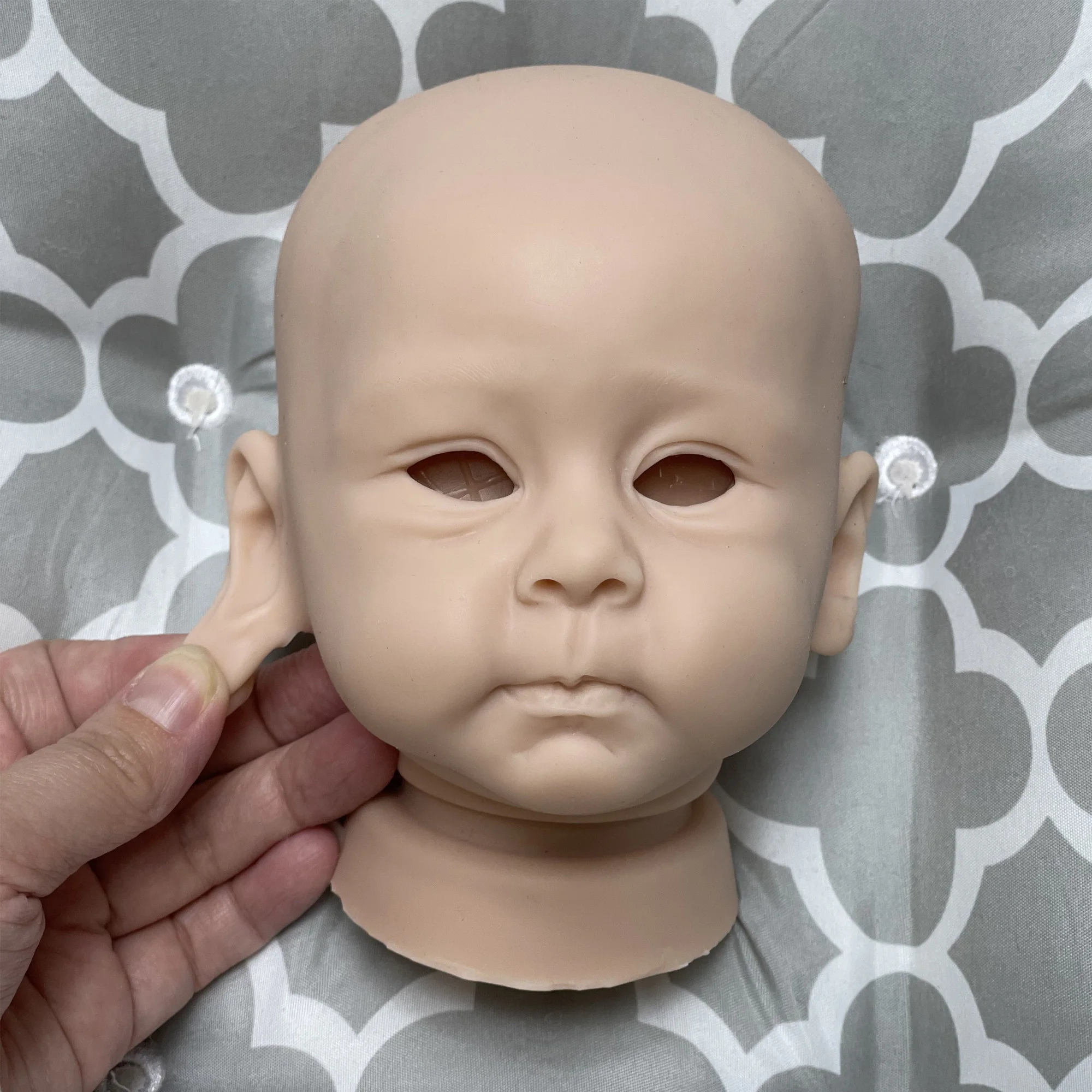 22 Inch Huxley Unpainted Solid Silicone Kits Silicone Reborn Doll kits DIY Unpainted Bebe Doll kits Soft Silicone Reborn Doll