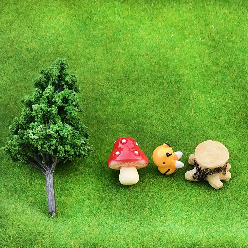 Miniature Animal Figure Hedgehog Rabbit Frog Decor Mini Fairy Garden Gnome Statue Figurines Anime Resin Terrarium Dollhouse Kit