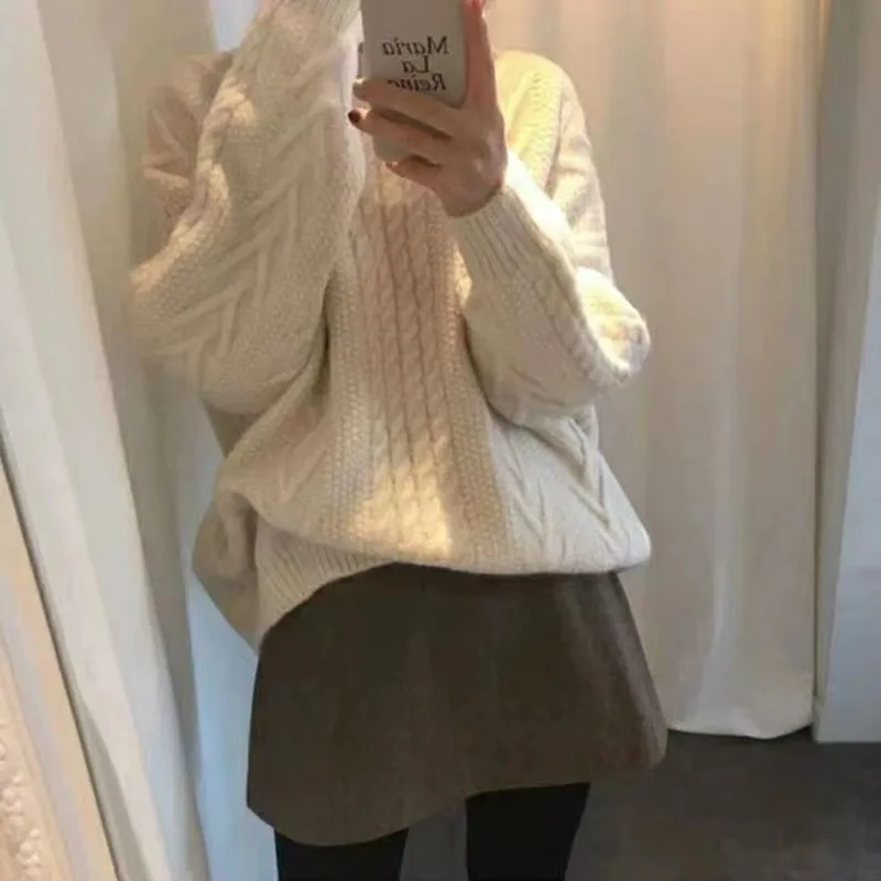 Korean style autumn and winter thickened round collar twist cashmere sweater women loose lazy sweater plain wool bottom