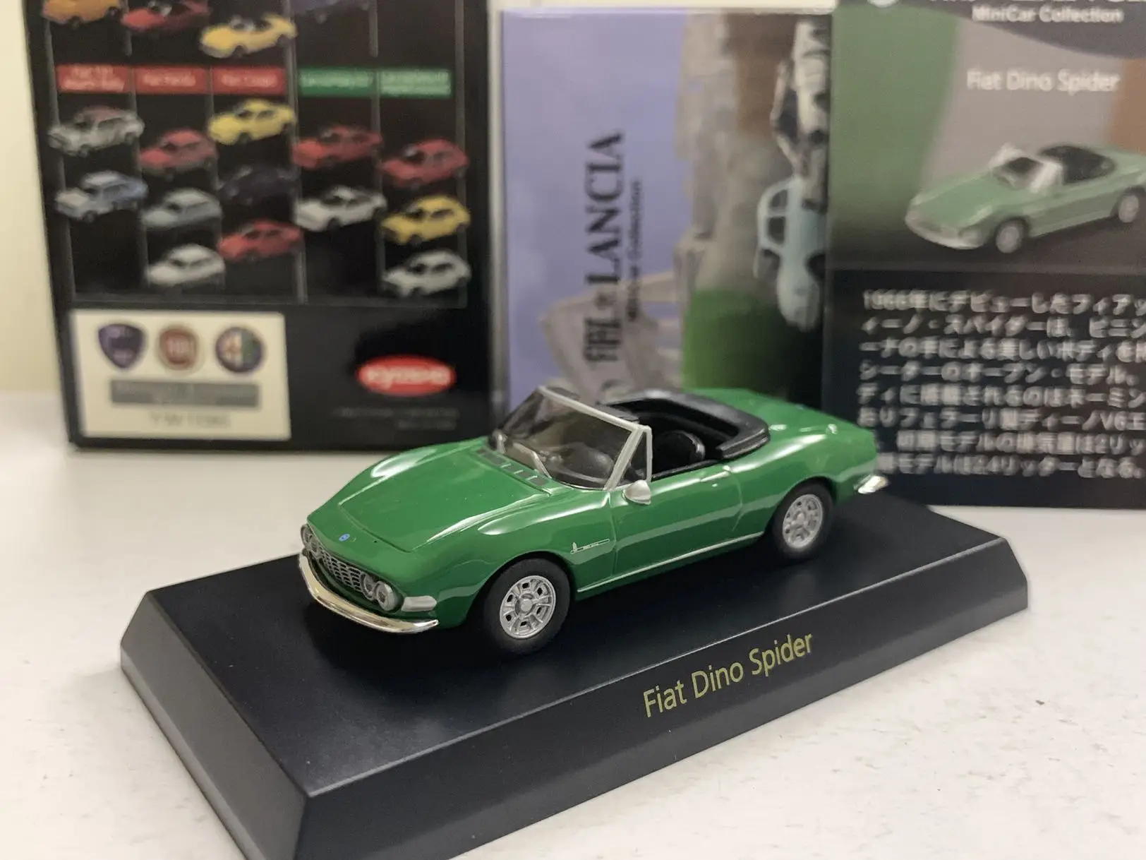 

Коллекция игрушечных моделей автомобилей KYOSHO Fiat Dino Spider из литого сплава, 1/64