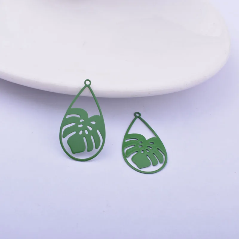 50 Stück AC12349 26*15mm Bemalte Tropische Pflanzenblatt-Anhänger DIY Schmuck Ohrring Zubehör – Detail 11