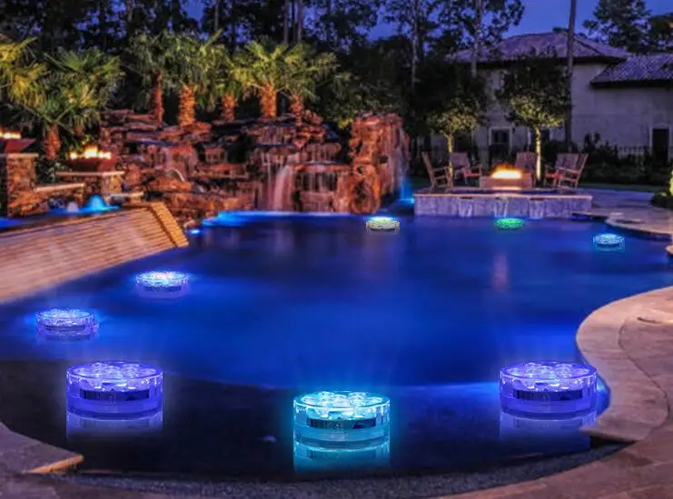 SOMMERGIBILE HA CONDOTTO LE LUCI della PISCINA CON TELECOMANDO di CONTROLLO (RF)