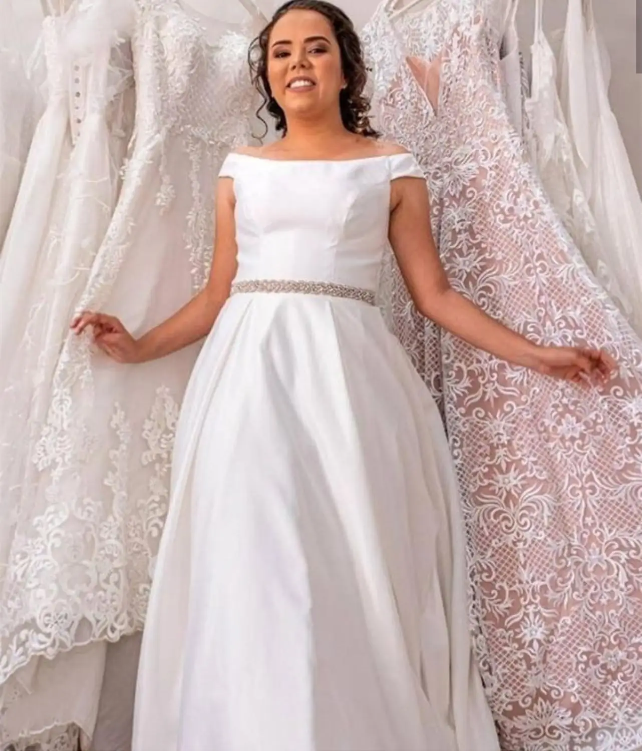 Fora do ombro vestido de casamento 2021 cetim com cinto de cristal cout trem brilhante vestidos de noiva a linha simples noivas baratas para mulher