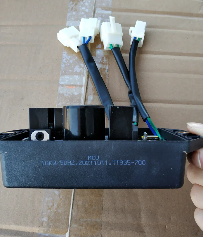 

TT935-700 LIHUA AVR VOLTAGE REGULATOR 10 WIRES 3 PLUGS GENERATOR PARTS
