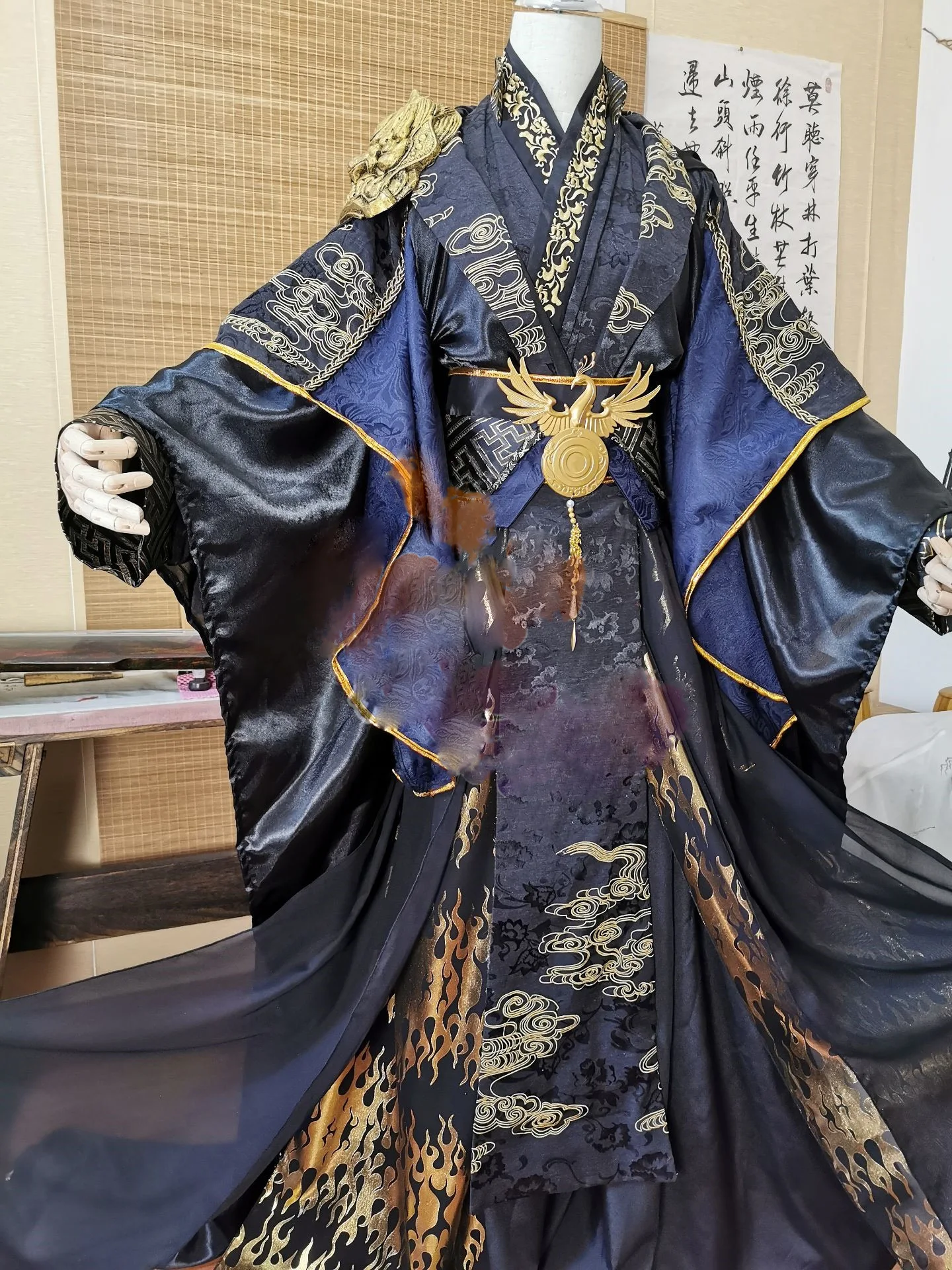 

Ta Xian Jun Black Costume Hanfu Cos Chang Geng Original Emperopr cosplay Hanfu Embroidery with Shoulder Lion Armour Male Hanfu