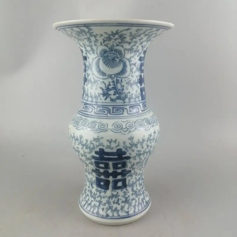 

Old China Blue and White Porcelain Painted Double Happiness Vase Jar Pots Wine Jar Ornaments Decor Home Living Room Decoration