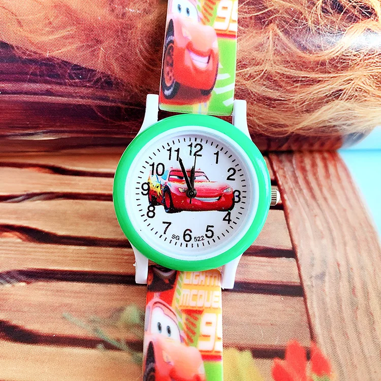 Reloj de dibujos animados Lightning McQueen para niños, correa de silicona, reloj de cuarzo, reloj de coche para niños, regalo óptimo para niños,