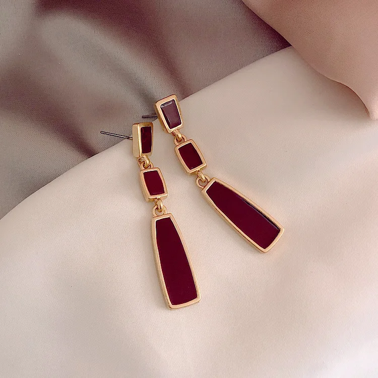 Hoogwaardige Elegante Gouden Geometrische Vierkante Rode Retro Lange Oorbellen Fashion Design Franse
