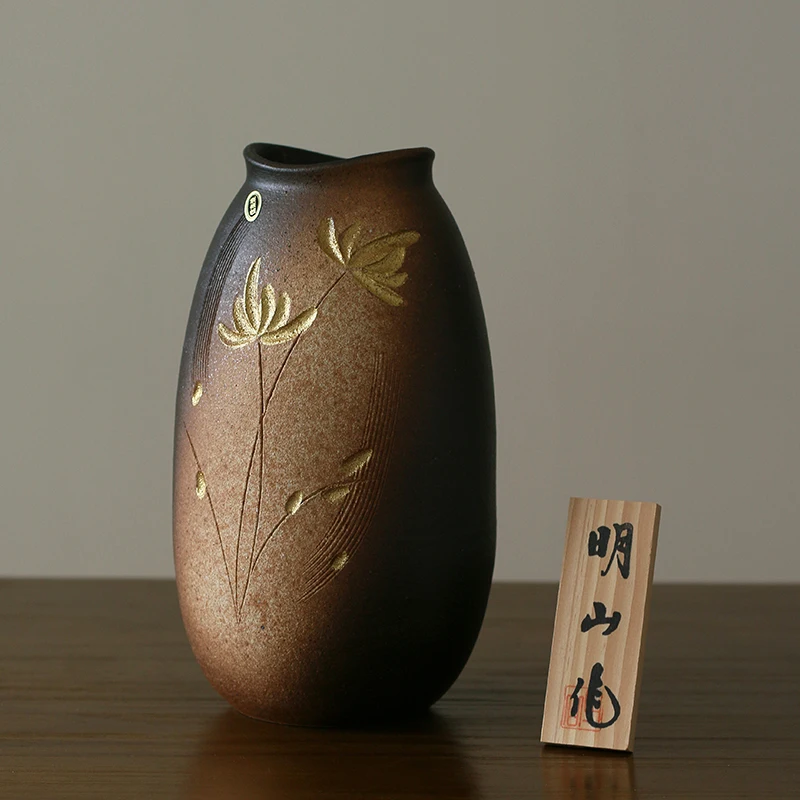 Jin Huacao lines imported from Japan handmade coarse pottery Taiwan crispy noodles machine letter burned Japanese vase