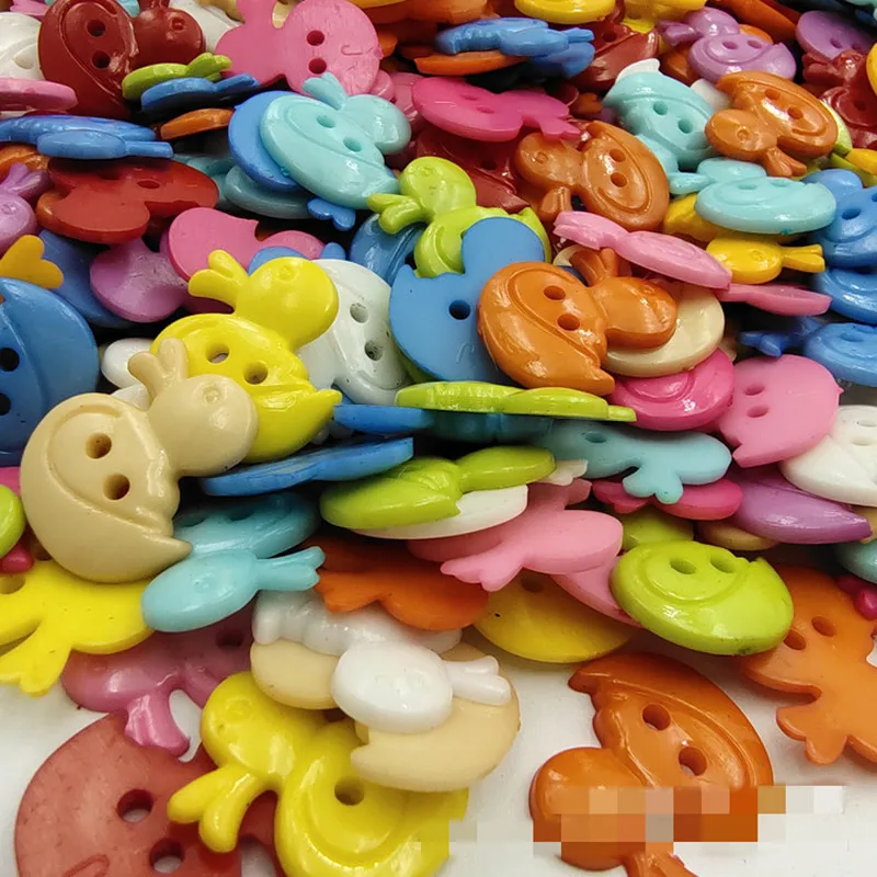 100 pcs 18*20mm Duckling Cartoon Plastic Buttons Children\'s Dolls Sewing Accessories DIY Scrapbooking Crafts Mixed Color