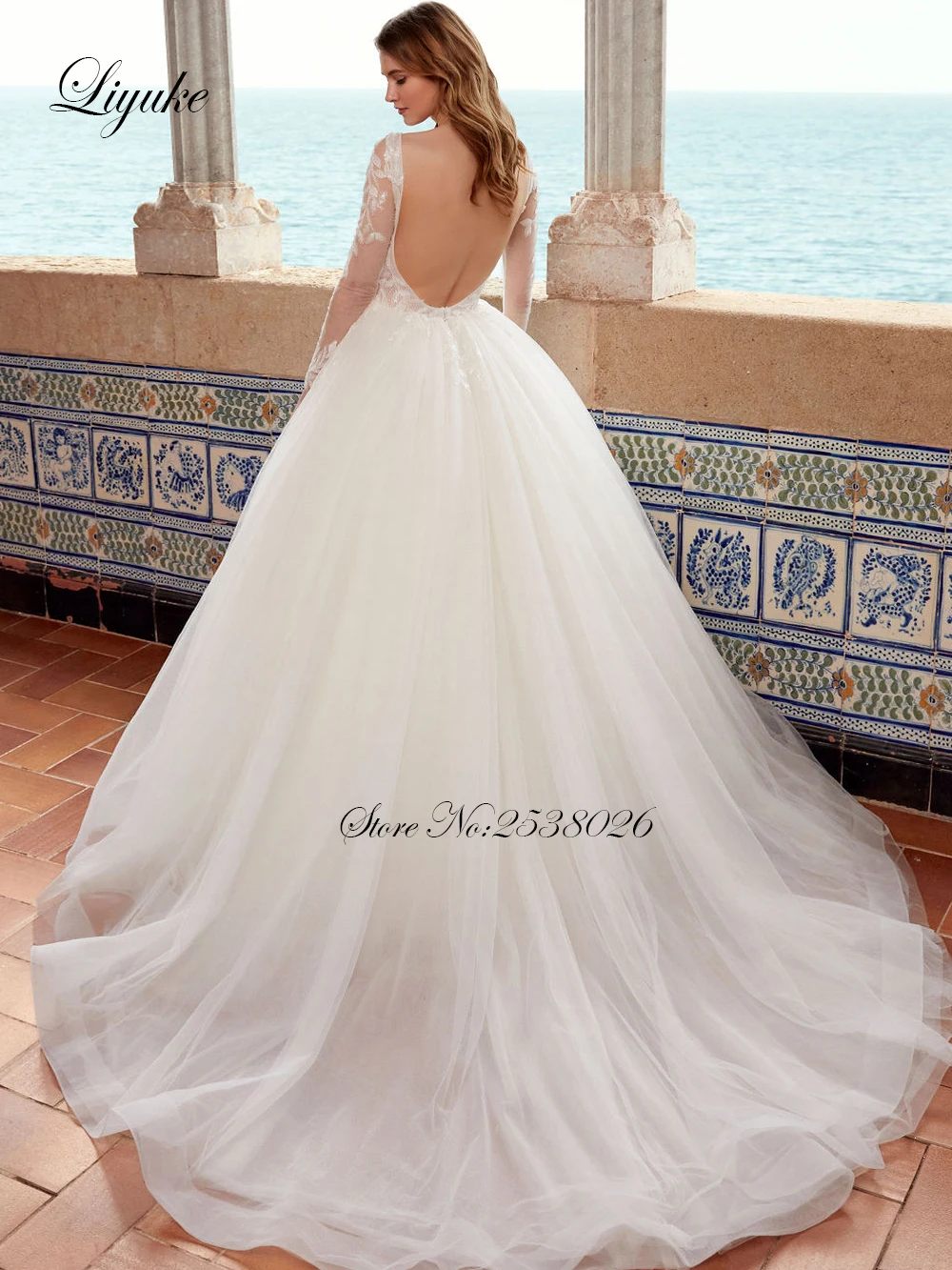 Liyuke Custom Made Sexy Deep V-Neckline Ball Gown Wedding Dress With Delicate Beads Crystals Full Sleeve Of Backless Bride Dress